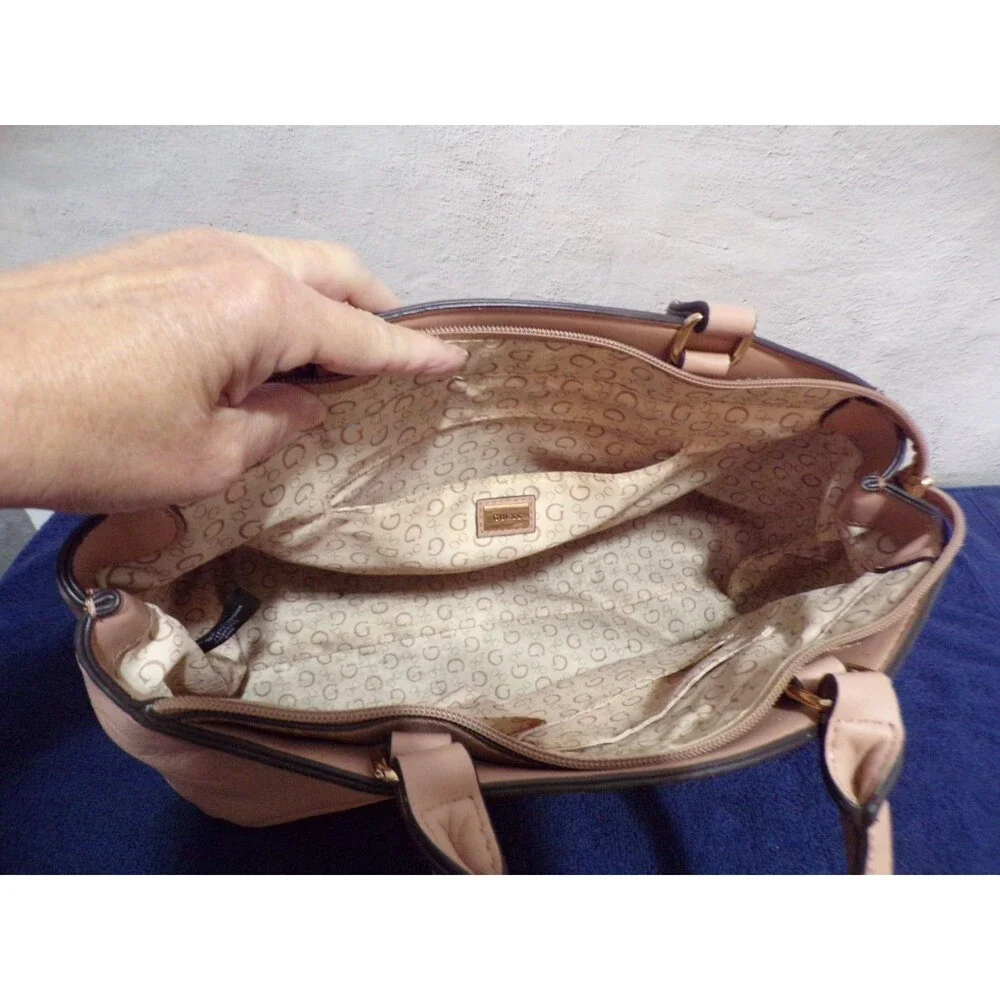 GUESS Handbag Women's Rose Pink‎ Faux Leather Logo Strap and Double Handle Zip